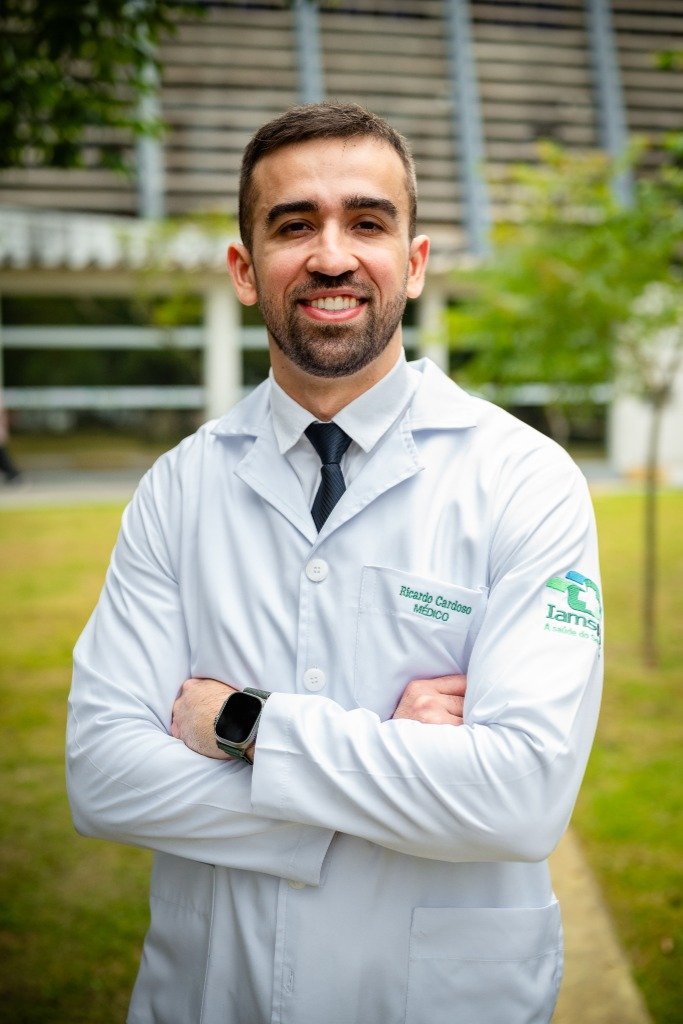 Dr. Ricardo Cardoso - Médico Oftalmologista